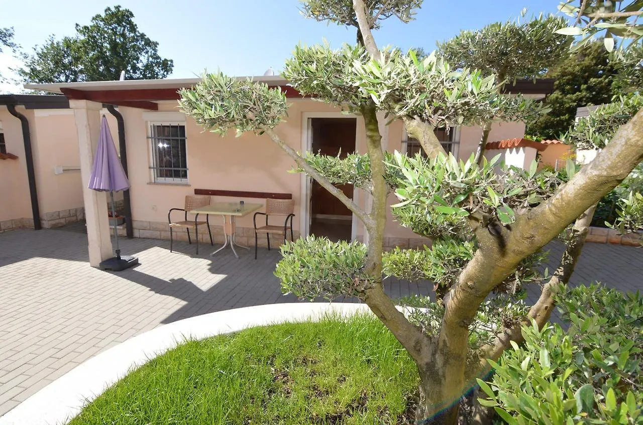Apartmani Dekovic Materada Poreč 3*,